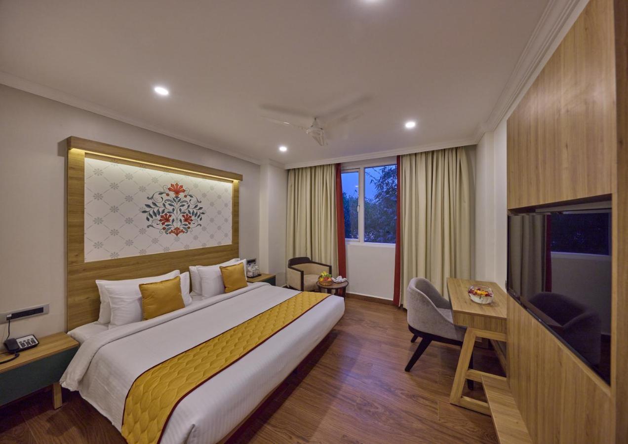 Golden Tulip Tirupati Hotel Bagian luar foto
